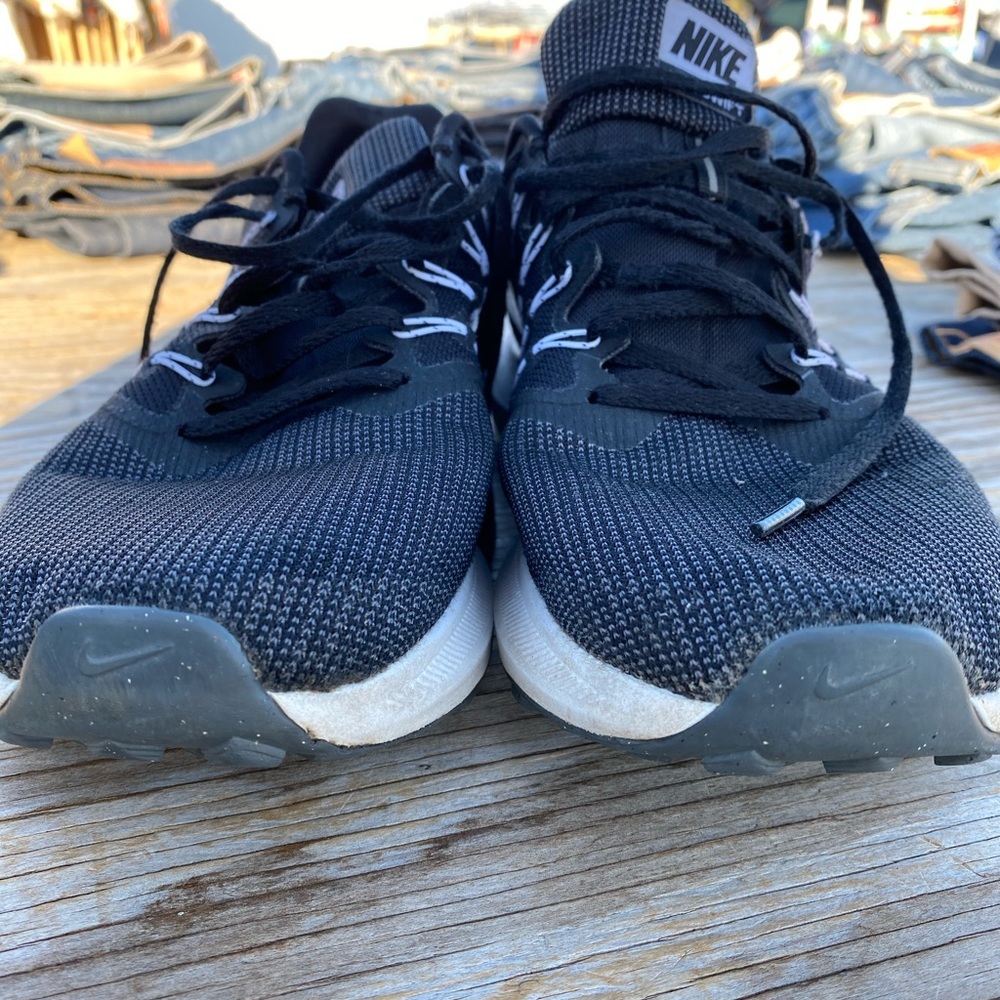 Nike’s - Picture 2 of 7
